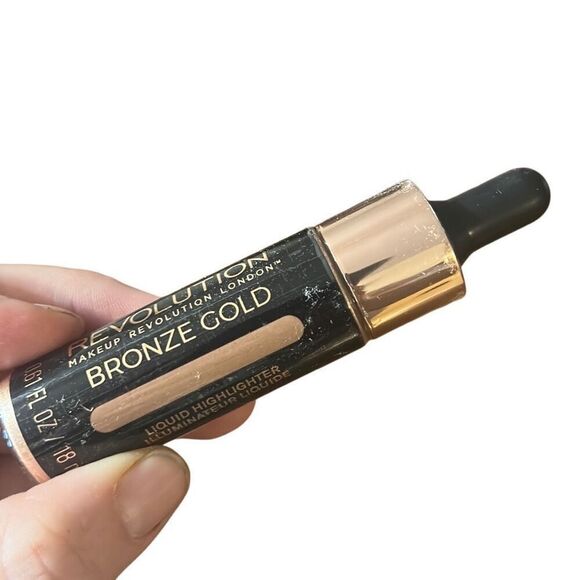 Makeup Revolution bronze gold‎ Liquid Highlighter .61 fl oz - Picture 3 of 4
